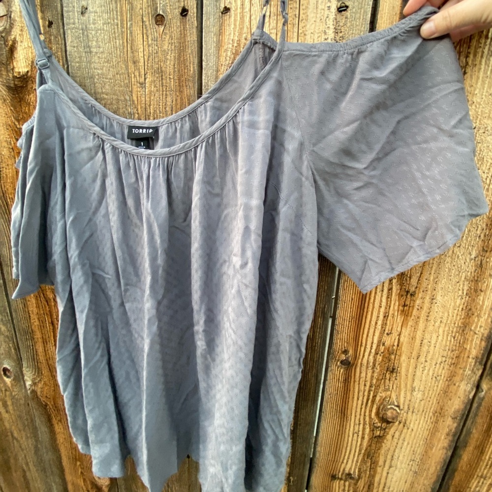 Torrid Off the Shoulder Blouse- short sleeve gray - Picture 7 of 8